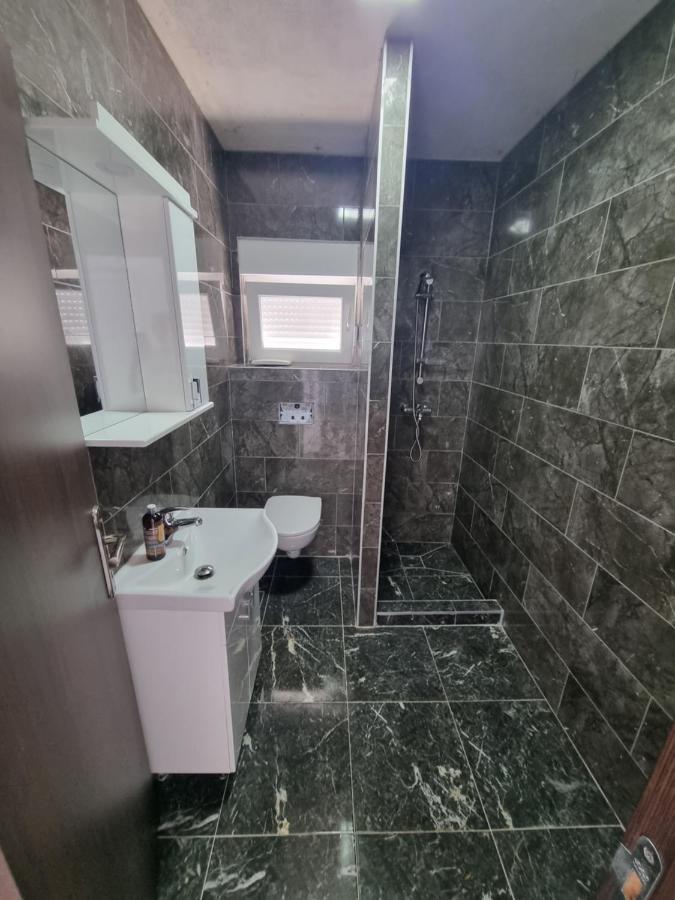 Apartmani Milic Kotor Exteriör bild