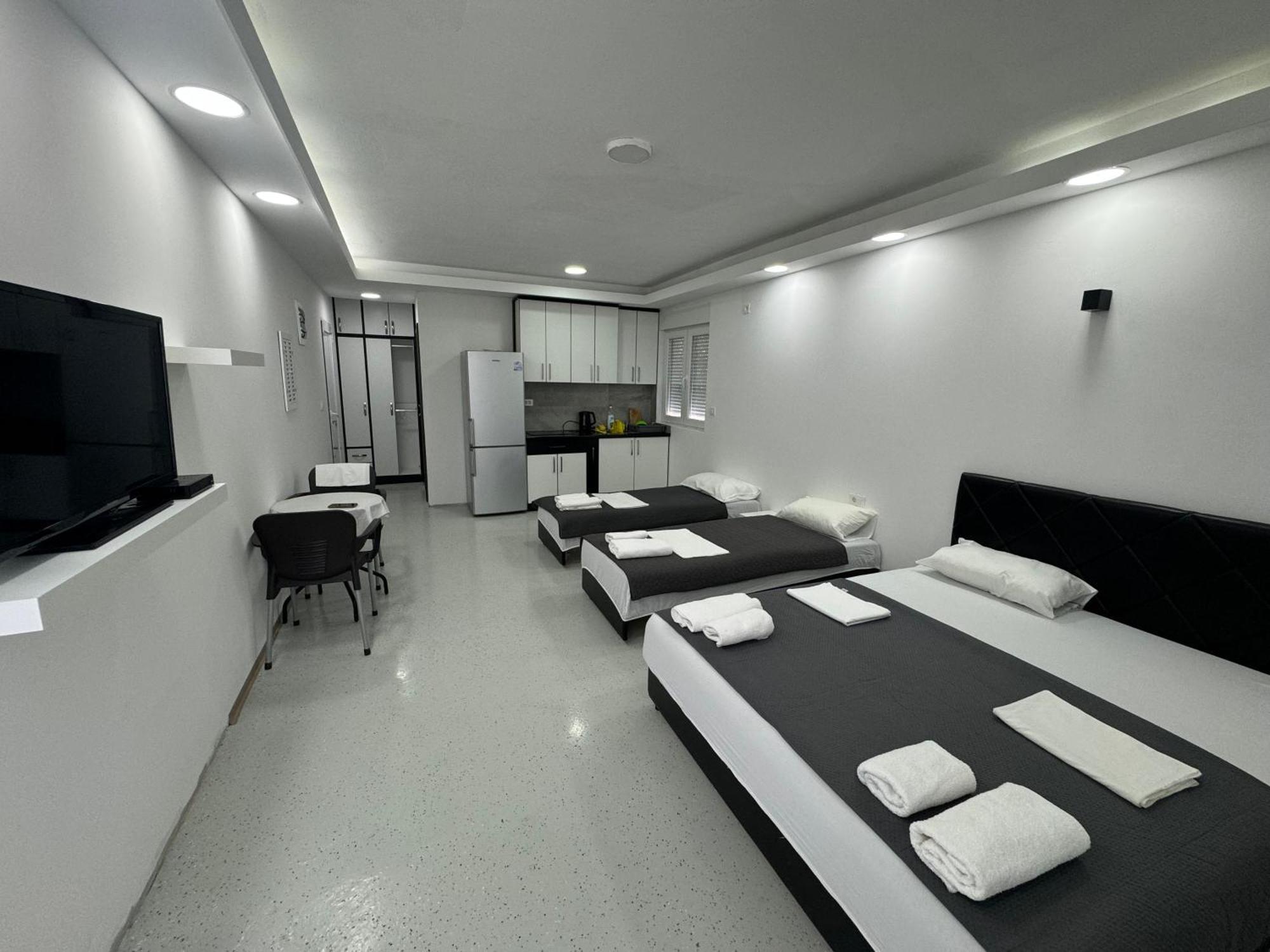 Apartmani Milic Kotor Exteriör bild